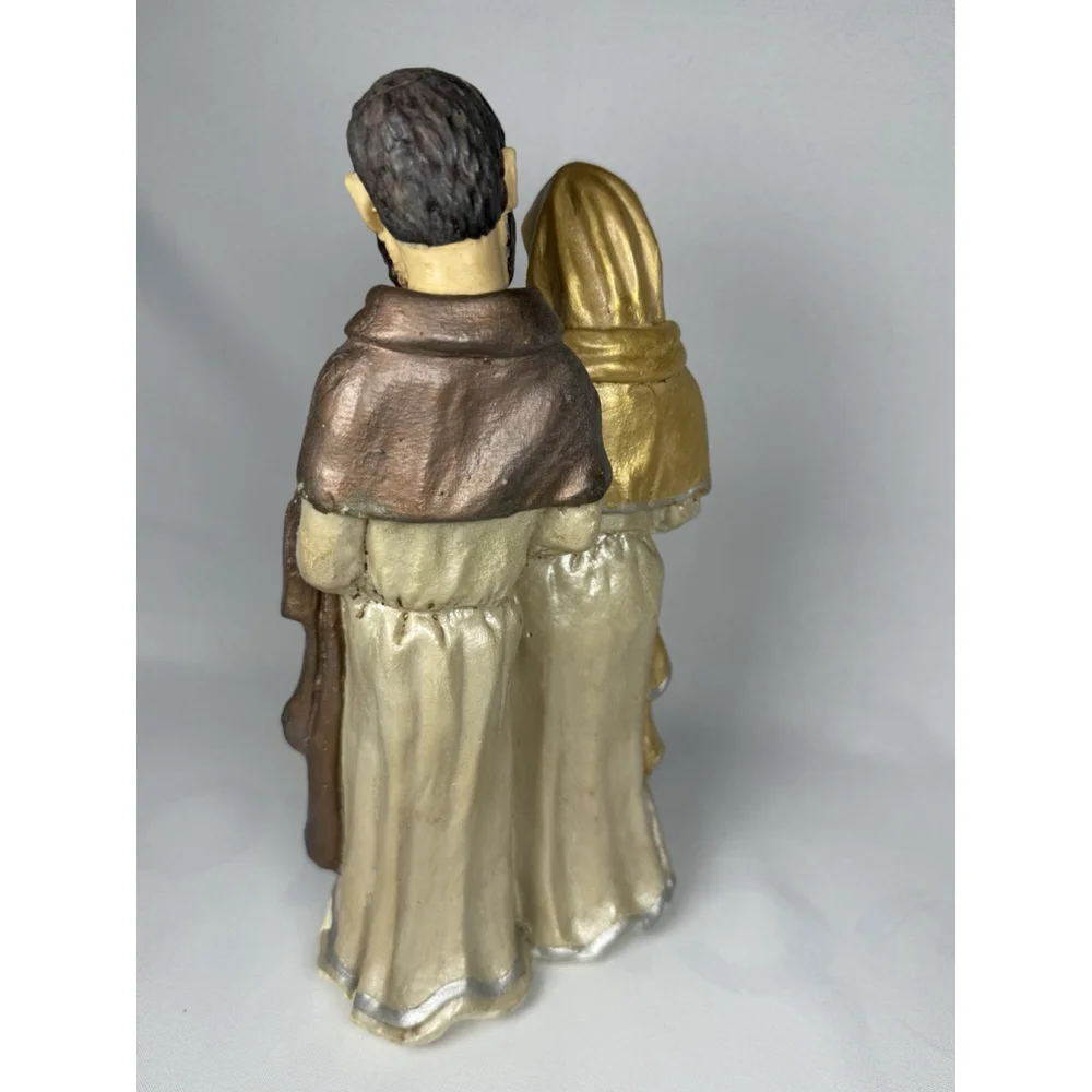Holy Family Figurine 11